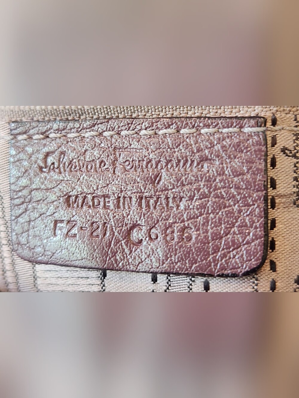 Salvatore Ferragamo Purple Leather Gancini Chain Shoulder Bag Tote Made In Italy - Picture 16 of 16